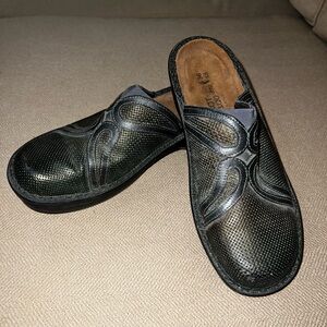 Very gently worn Naot handmade leather clogs from Israel